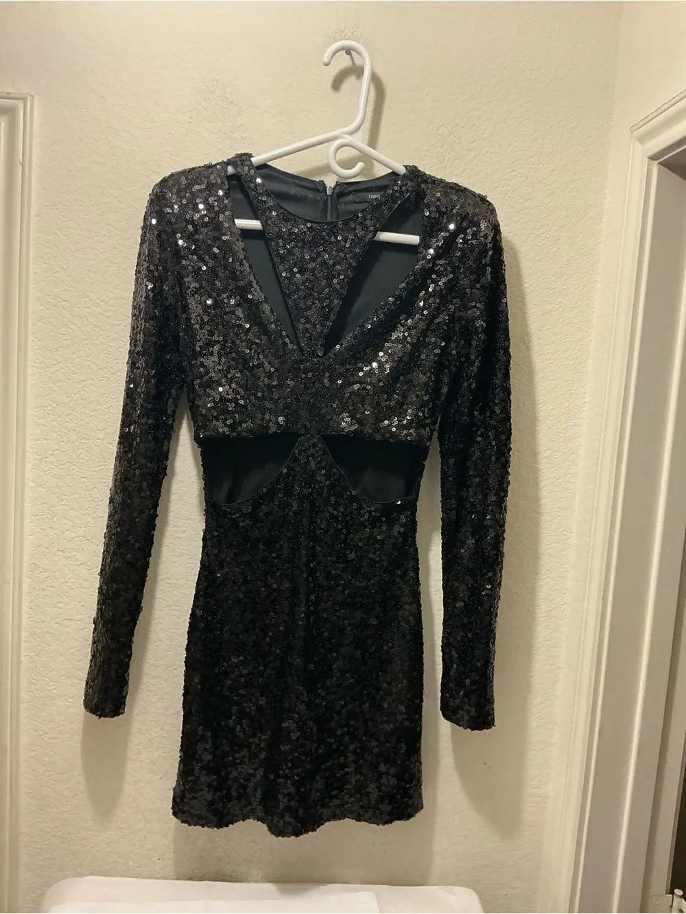 Forever 21 Black Sequin Cutout Long Sleeve Dress size M